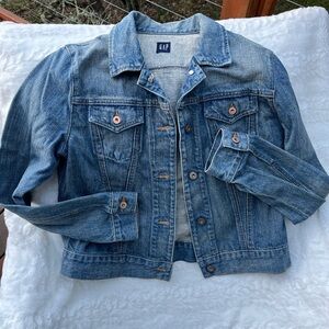 GAP vintage Blue Denim Jacket- GUC